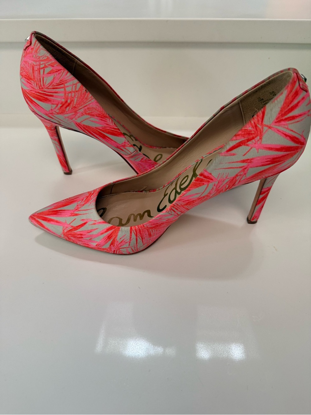 Sam Edelman Pink Tropical Print Pointed Toe Pumps- Sz 10 (40 EU)